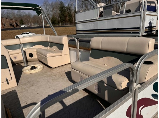 2004 Leisure Kraft Pontoon