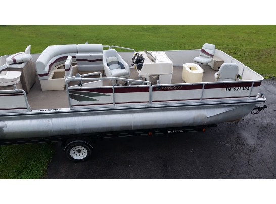 2000 Harris Fishing Pontoon