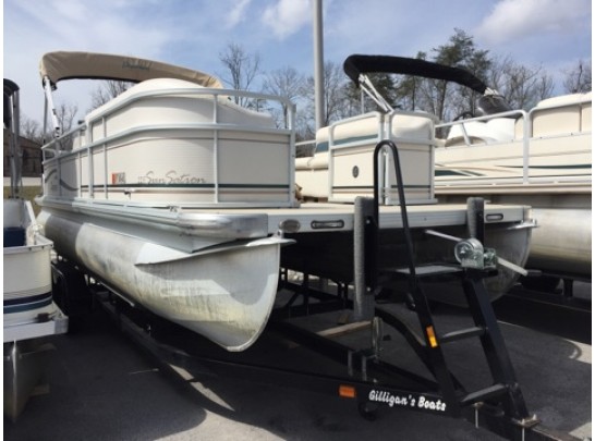 2006 22' Premier Pontoon