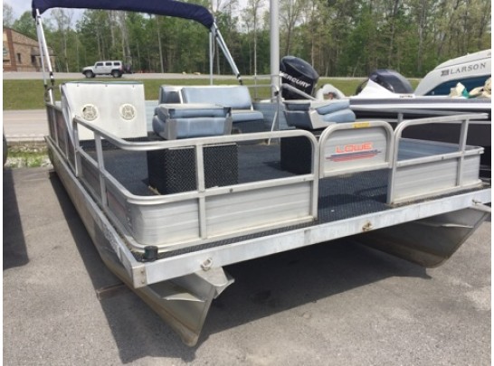 1991 20' Lowe pontoon **no motor included 