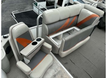 2009 22' Leisure Kraft Pontoon
