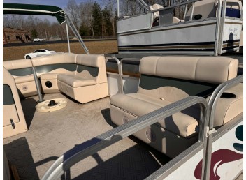 2004 Leisure Kraft Pontoon
