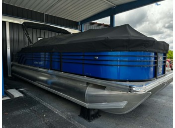 24' Prestige Rear Lounger Tritoon