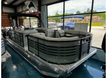 24' Prestige Rear Lounger Tritoon