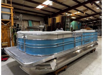 22' Challenger Series Pontoon 