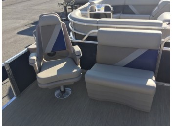 2018 **Discounted** 20' Leisure Kraft fishing pontoon boat