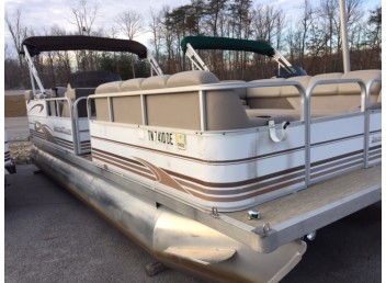 2002 22' Leisure Kraft Pontoon