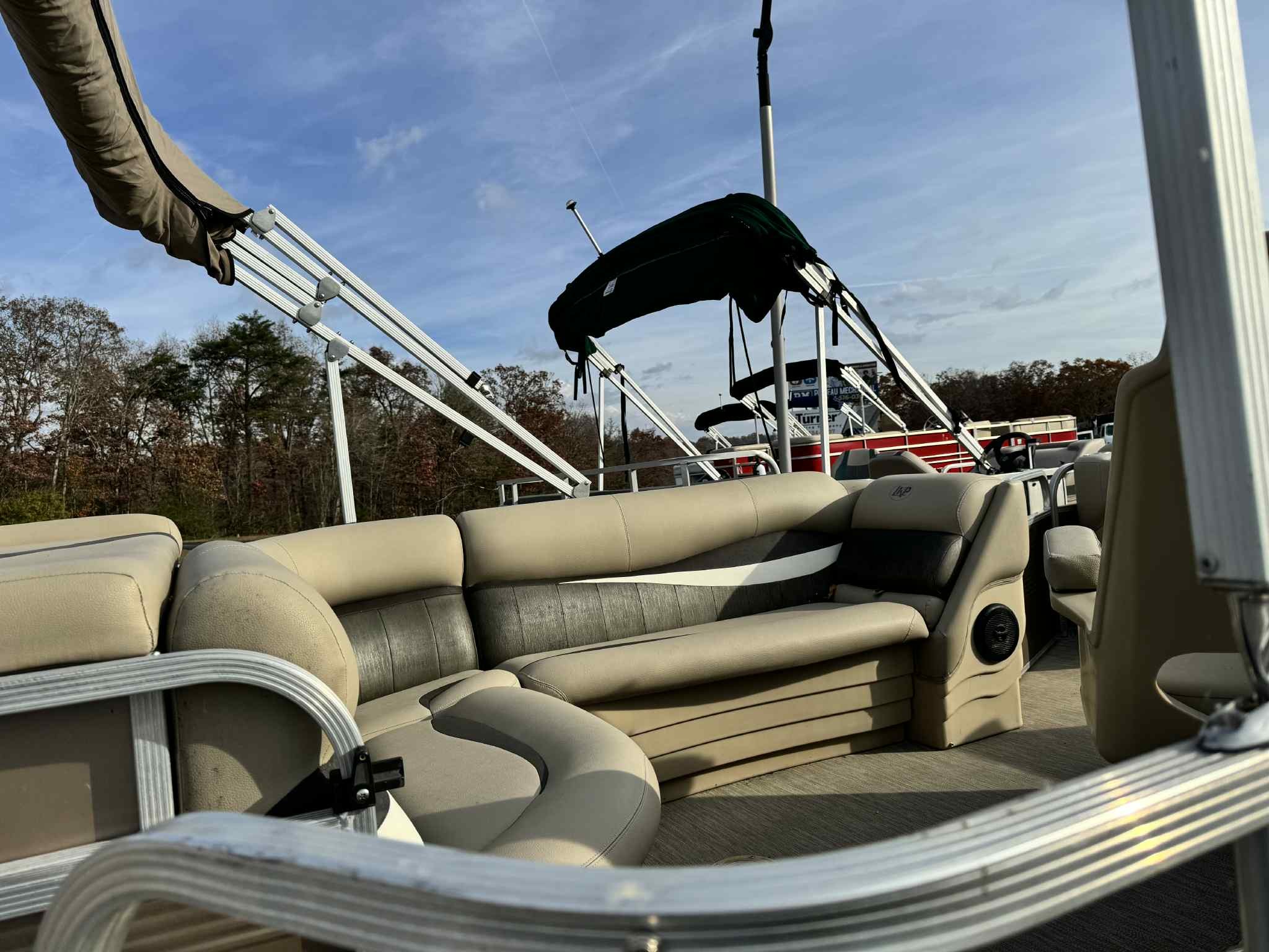 2016 22' Prestige series Leisure Kraft Pontune - Used Boats